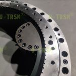 轻量化双齿轮回转驱动解决方案简析