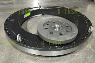 内齿式回转驱动：重型自动化设备的紧凑高效解决方案